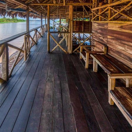 Cabana Flotante Kurupira เลติเซีย ภายนอก รูปภาพ
