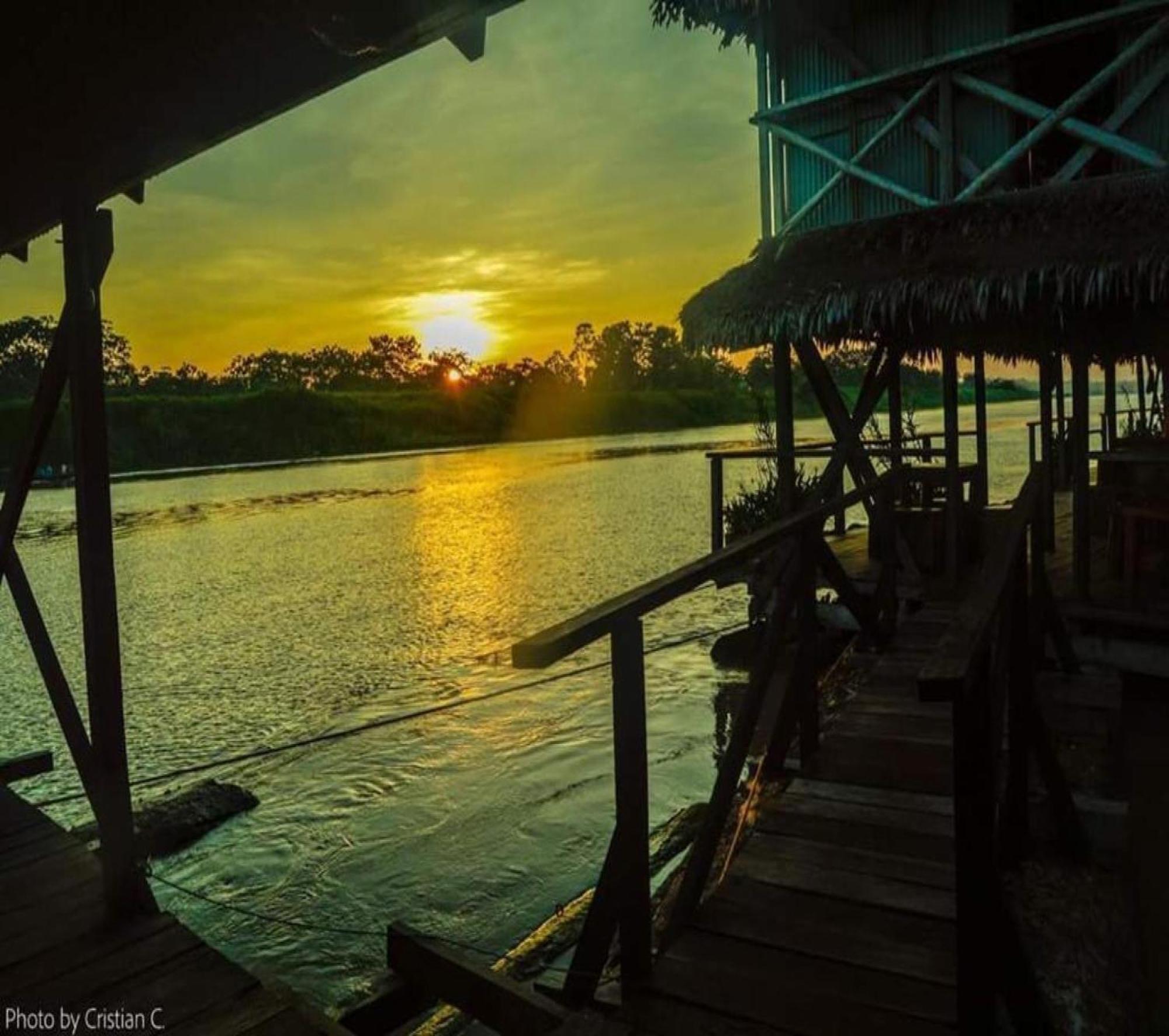 Cabana Flotante Kurupira เลติเซีย ภายนอก รูปภาพ