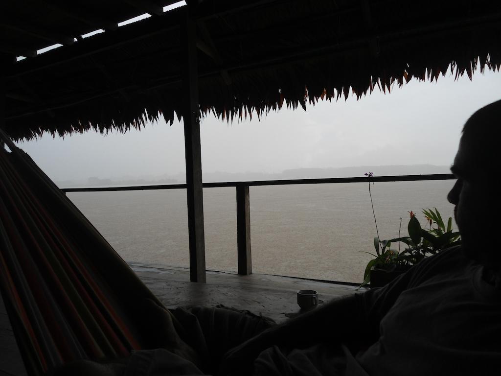 Cabana Flotante Kurupira เลติเซีย ภายนอก รูปภาพ