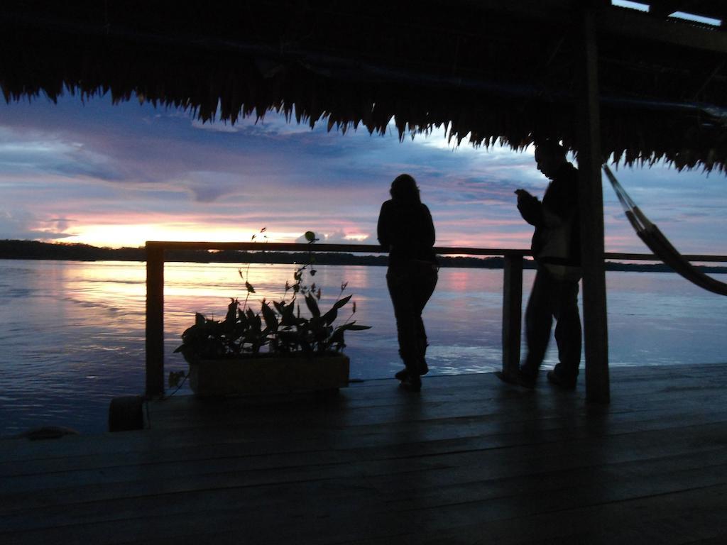 Cabana Flotante Kurupira เลติเซีย ภายนอก รูปภาพ
