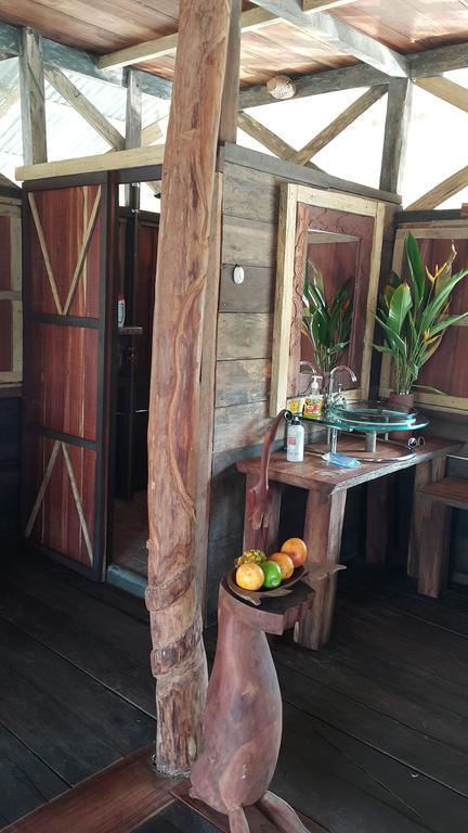 Cabana Flotante Kurupira เลติเซีย ภายนอก รูปภาพ