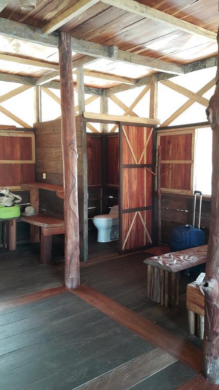 Cabana Flotante Kurupira เลติเซีย ภายนอก รูปภาพ